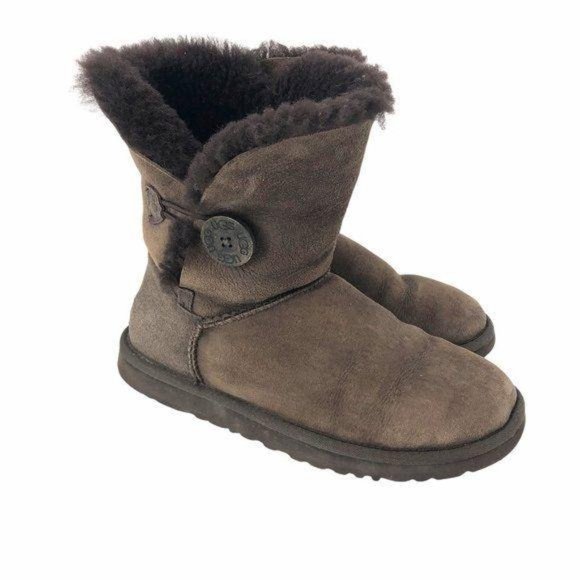 Ugg Bailey Boots in Chocolate brown size 6 - Picture 2 of 16